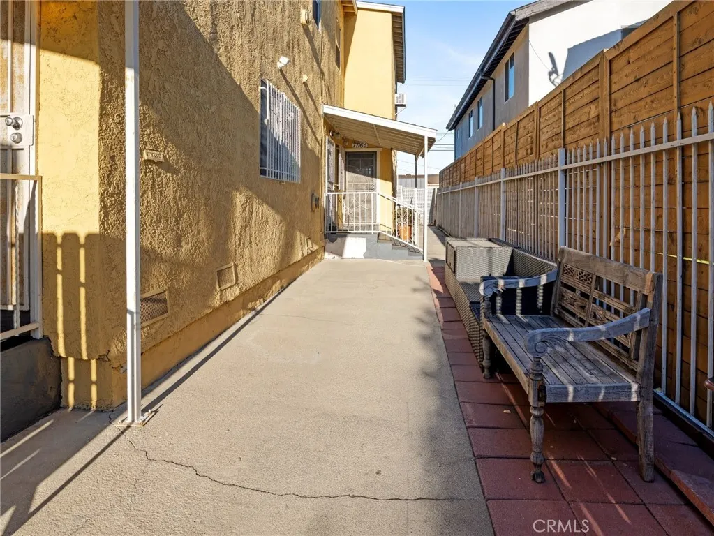 7714 S Broadway, Los Angeles, California 90003 home-pic-3